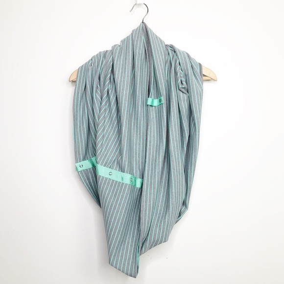 Lululemon Vinyasa Mint moment Gray and teal infinity wrap scarf - Picture 8 of 13